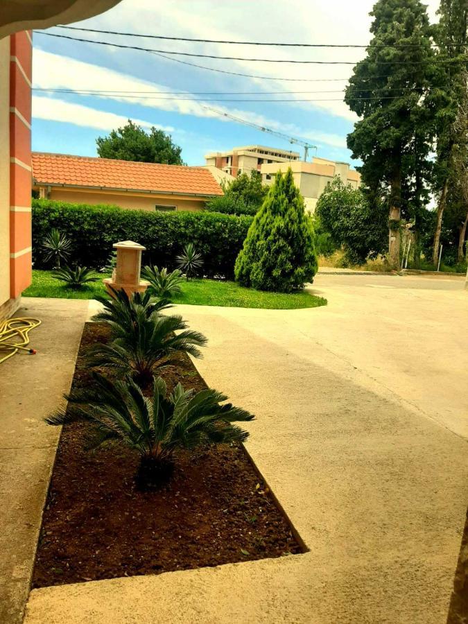Apolon Apart Šušanj Extérieur photo