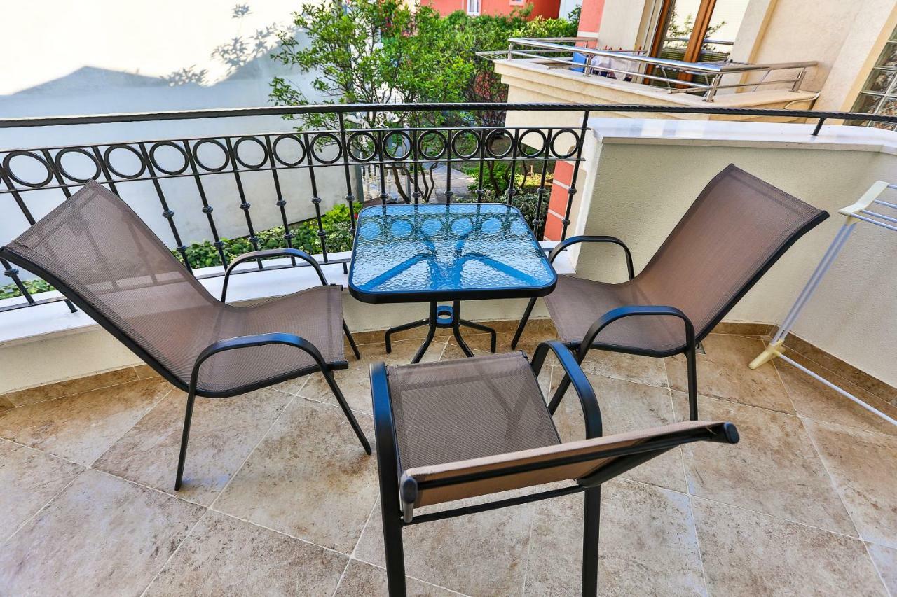 Apolon Apart Šušanj Extérieur photo