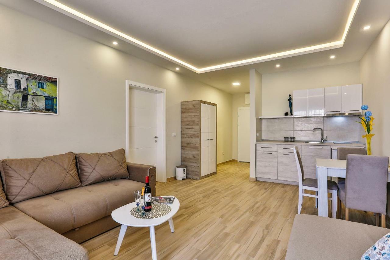 Apolon Apart Šušanj Extérieur photo